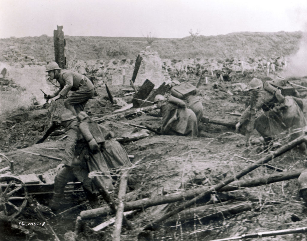 The portrayal of the attack scene was incredibly vivid. To capture the chaotic nature of the charge, Kubrick followed Douglas with a hand-held camera as he ran through no-man’s land.