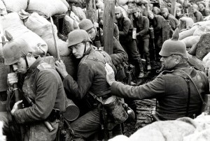 ALL QUIET ON THE WESTERN FRONT (1979) Hallmark Hall of Fame RICHARD THOMAS, PAUL MONASH (DIR)  004 MOVIESTORE COLLECTION LTD