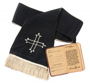 Stole-and-Bible_cutout