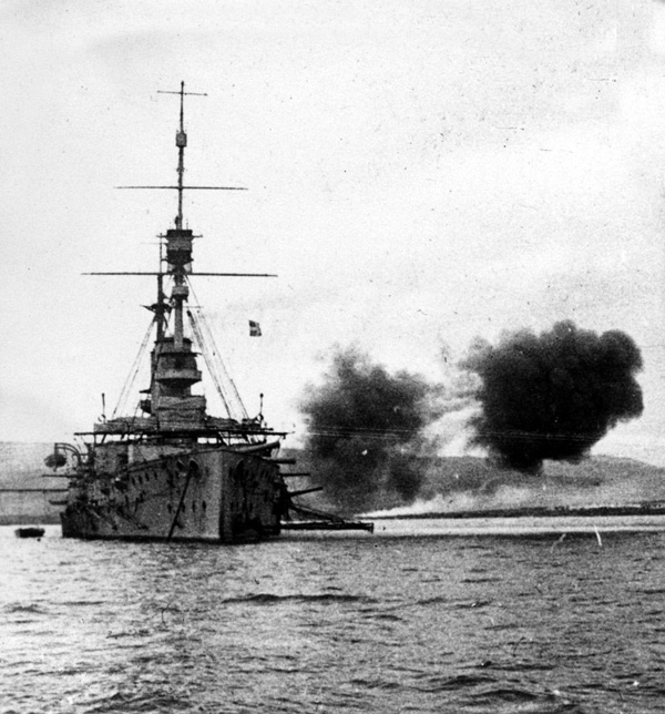 HMS-Cornwallis-at-Dardanelles