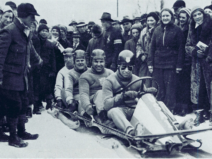  Billy Fiske drives the bobsleigh that won his four-man team a gold medal for the United States at the 1932 Olympic Games in Lake Placid, New York. 
