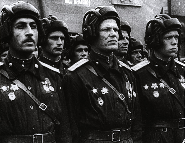 Soviet tank crews parade in Moscow after the victory. Sheer numbers of men and machines were the decisive factor. Image: WIPL