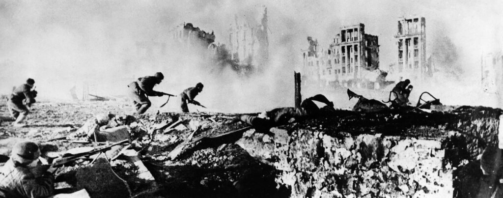 Soldiers advancing under fire during the Battle of Stalingrad, 1942